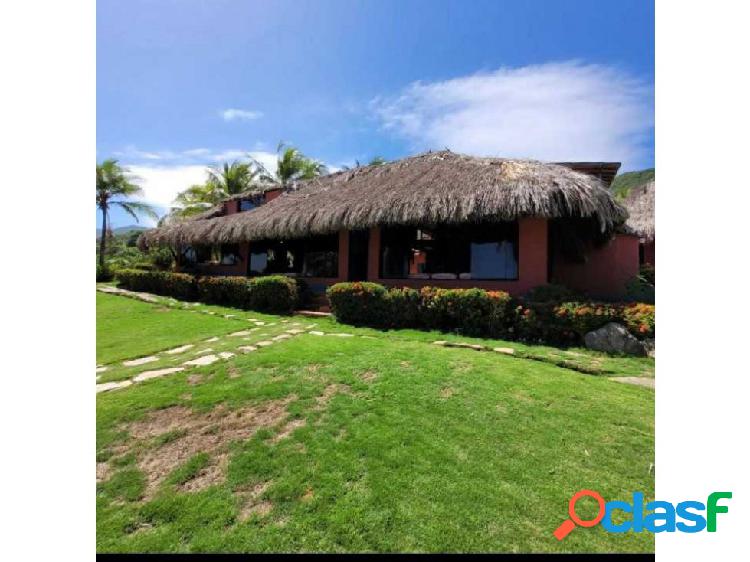 Se vende casa 8h/6b/8p Rancho de Chana 0752