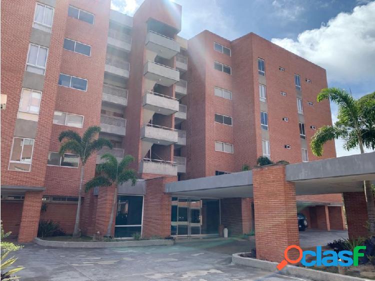 Se vende/alquila apto 132m2 2h+s/2.5b+s/3p Alto Hatillo 4860