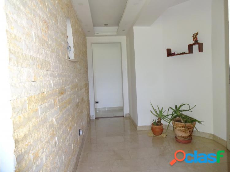 Venta apto 198m2 4h+s/4b+s/2p Los Naranjos 2359