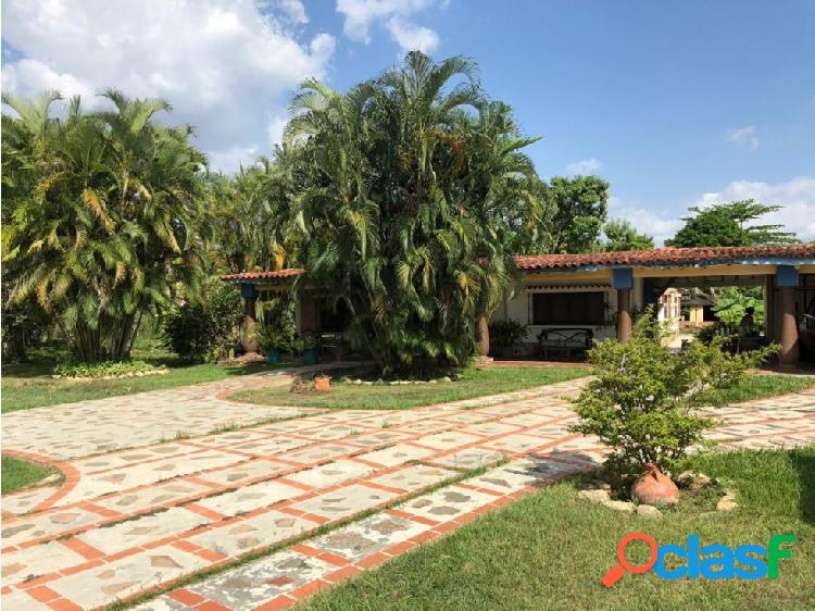 ANCOVEN PREMIUM VENDE CASA URB EL ENCANTO