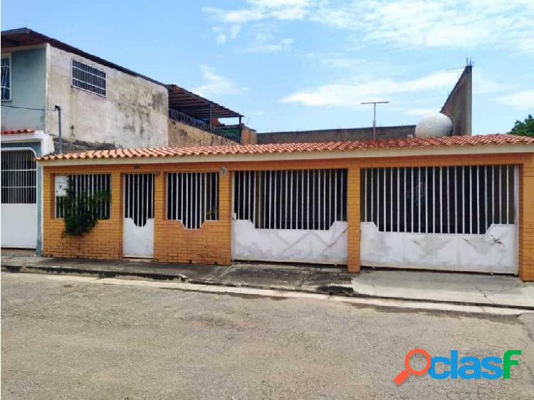 Casa en Venta Flor Amarillo