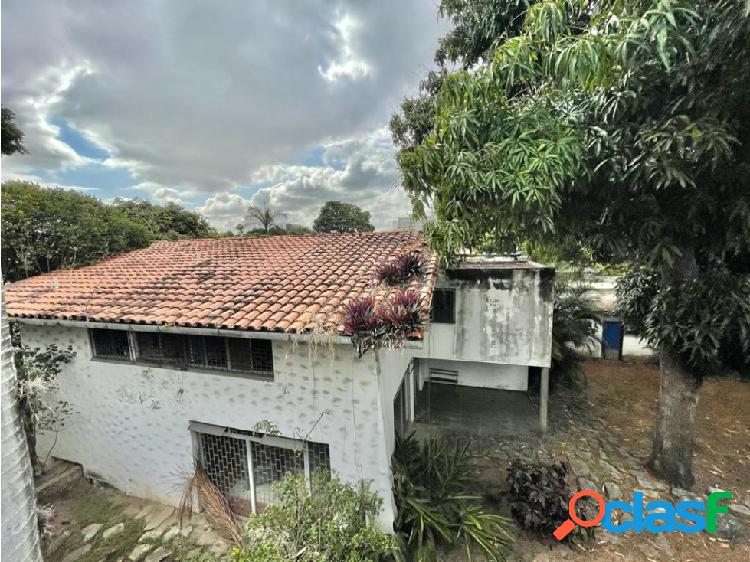 Se vende casa/terreno 600m2 4h/4b/4p - Altamira