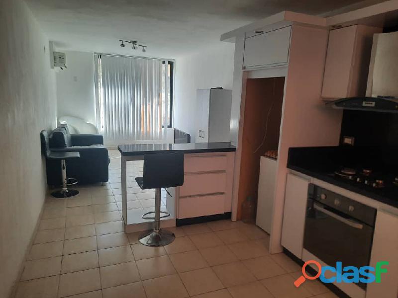 Apartamento en venta Lomas de Mañongo. Código 138206