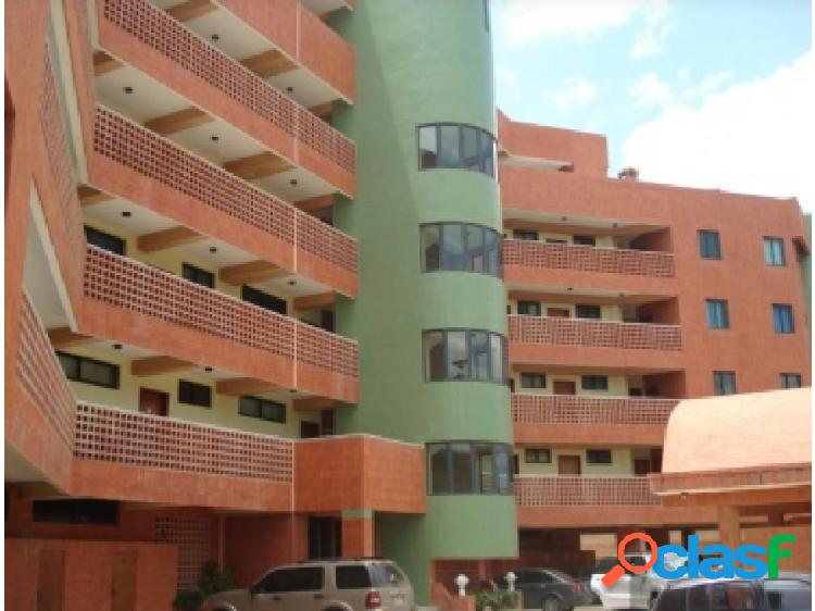 SE VENDE APARTAMENTO EN TUCACAS