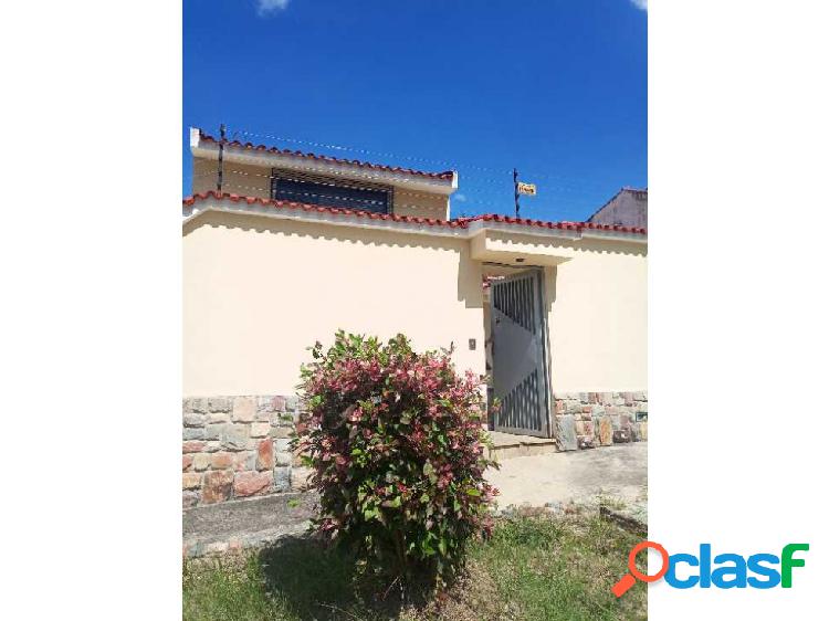 SE VENDE CASA EN LA TRIGALEÑA