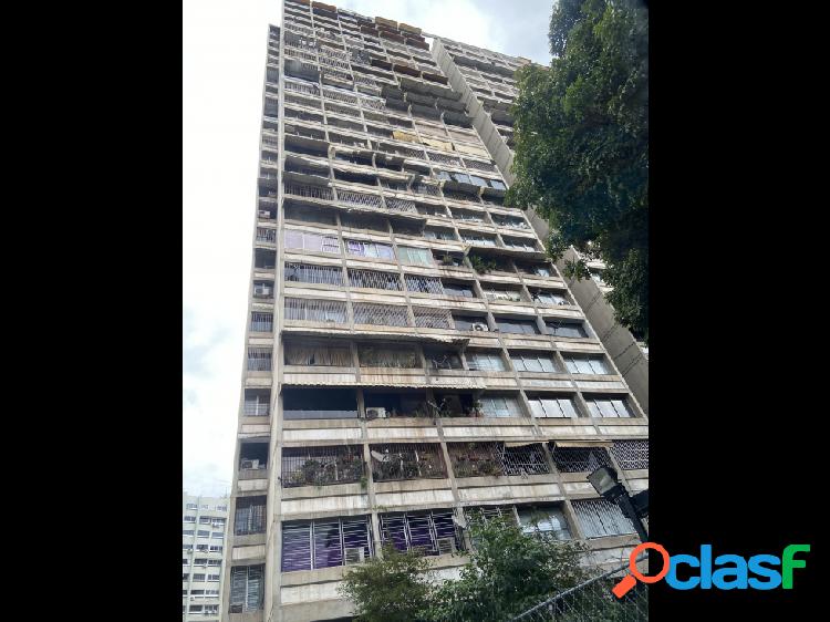 Se vende apto 90m2 3h/2b/1p El Recreo 6944