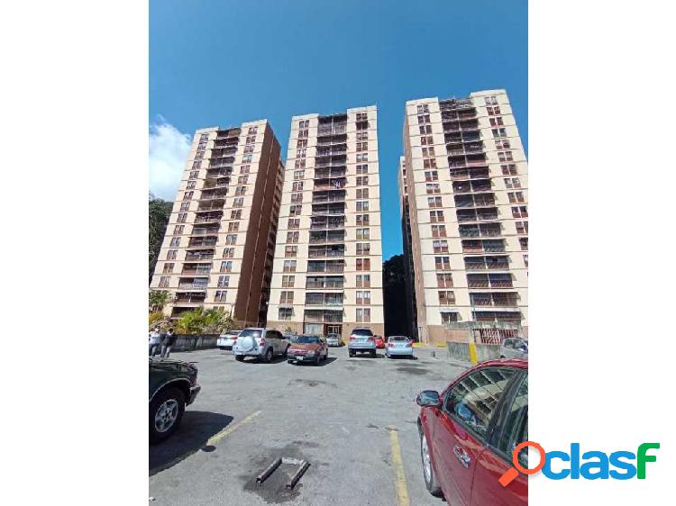 Vendo apto 93.33m2 2h/2b/1p Los Teques 0454