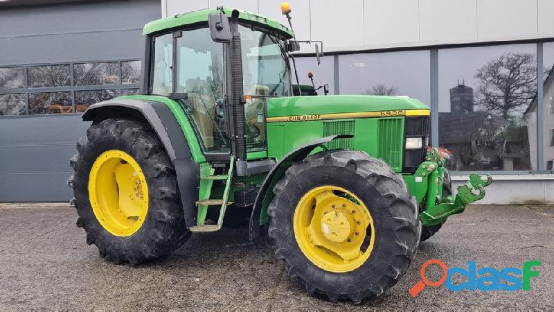 Maravilloso tractor de máquina John Deere 6900