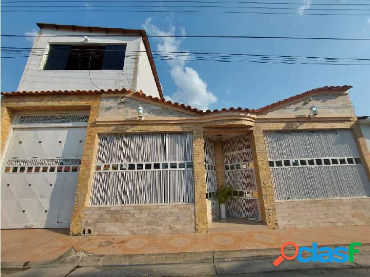 Casa en venta en Montaña Fresca, Maracay.