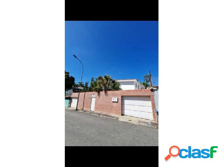 Vendo Casa 350 metros Remodelada Vista Al Avila Urb Sebucan