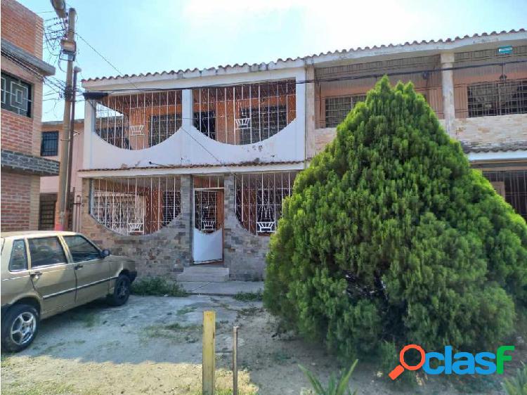 Casa en venta Urb.La Isabelica