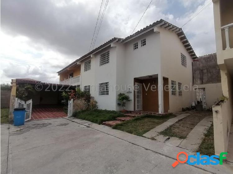 CASA EN VENTA VILLA ROCA CABUDARE #22-20566 ZEGM