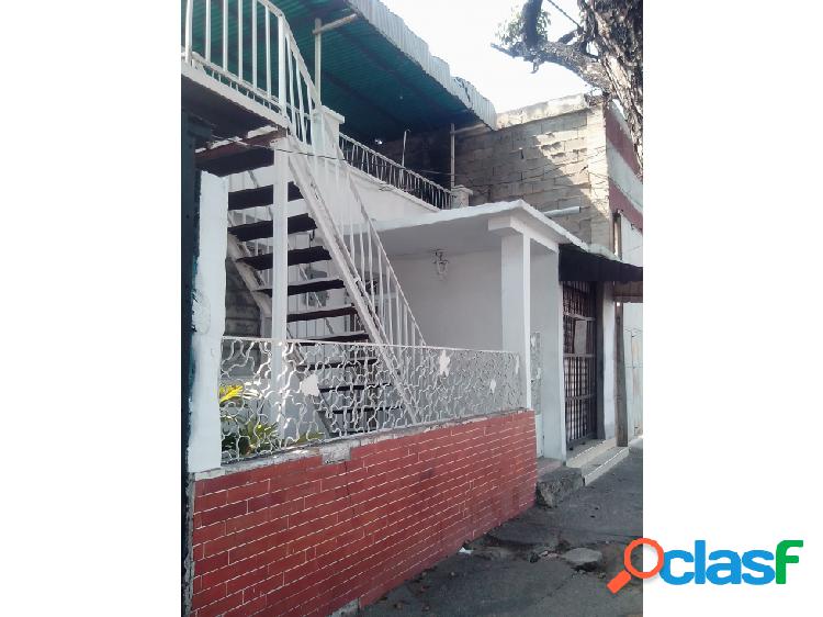 VENDO CASA CON POTENCIAL COMERCIAL Y RESIDENCIAL EN SANTA