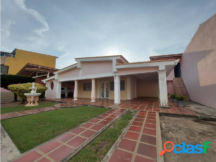 Casa en venta en Santa Rita, Aragua