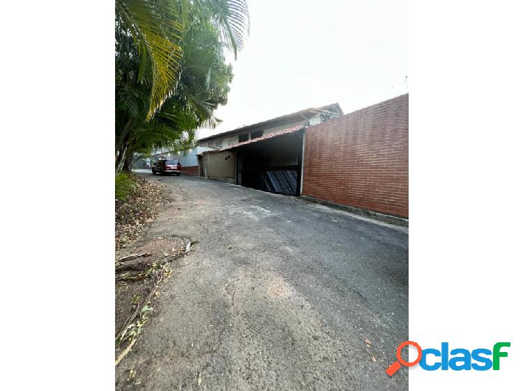 Se vende casa 360m2 4h+s/ 3b/ 6p Colinas de bello monte