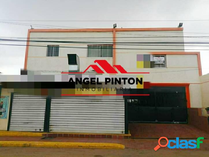 RESTAURANT DE COMIDA RAPIDA + APARTAMENTO EN VENTA SOL AMADO