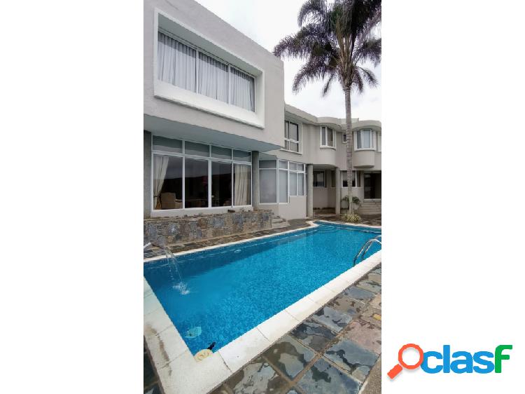 Casa en venta con piscina Club de Campo San Antonio de los