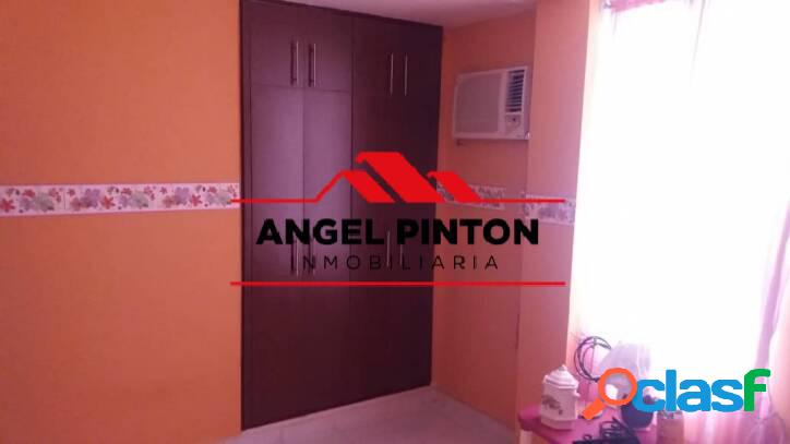 APARTAMENTO VENTA CIRCUNVALACIÓN 2 MARACAIBO API 1034