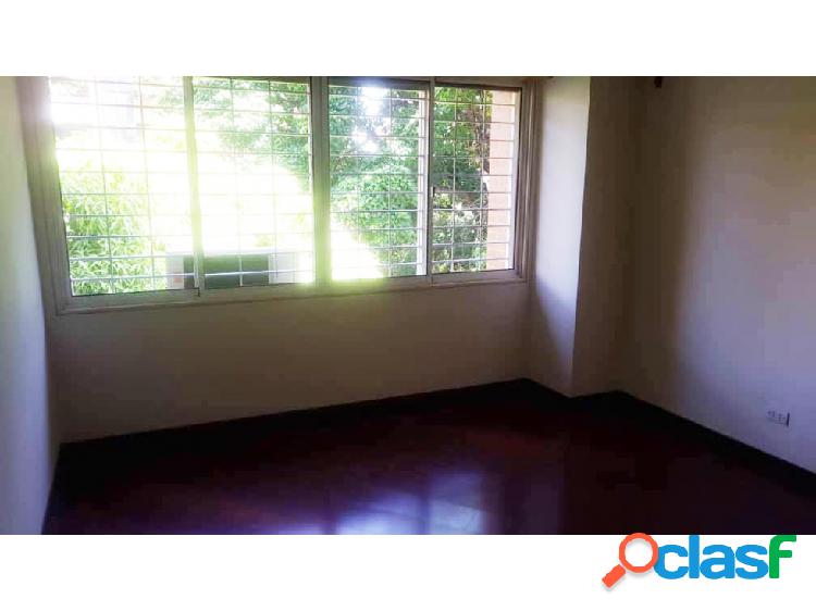 Apartamento en alquiler - Campo Alegre