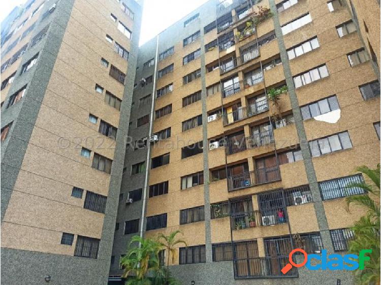 Apto en venta en Las Esmeraldas 22-24397 Caro Fermoso
