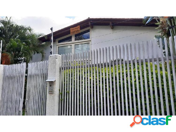 CASA EN VENTA PRADOS DEL ESTE 21-9715 JUAN PAZ 0412-6250686