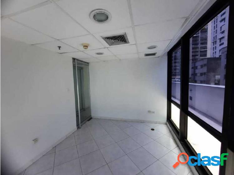 OFICINA CHACAO 70M² ALQUILER