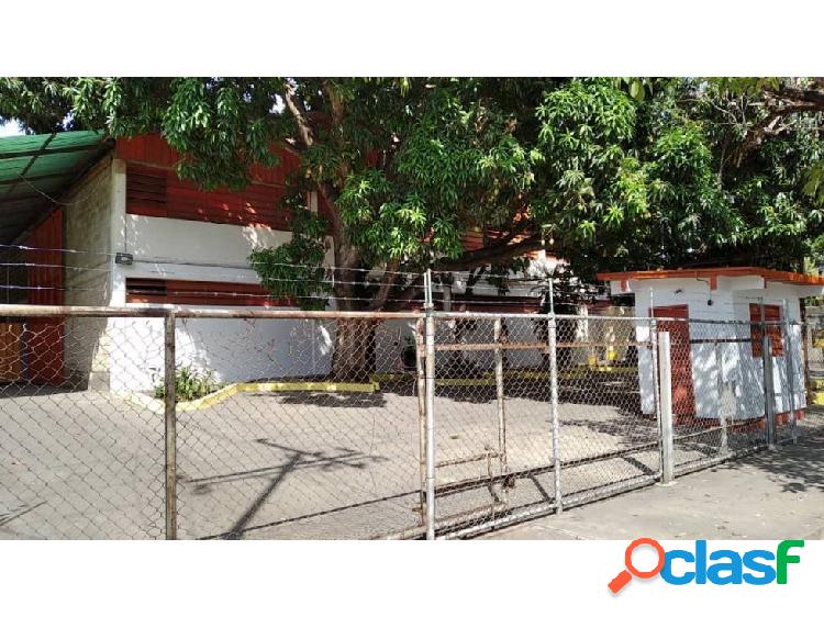 Se alquila oficina 100 mt2 Zona Industrial San Vicente II