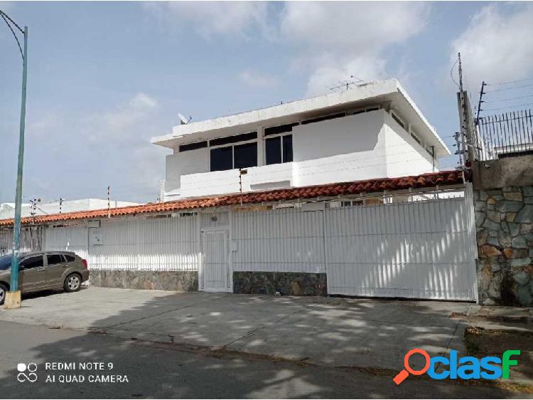 Vendo casa 400m2 6h/5b/8p Colinas de Vista Alegre 4031