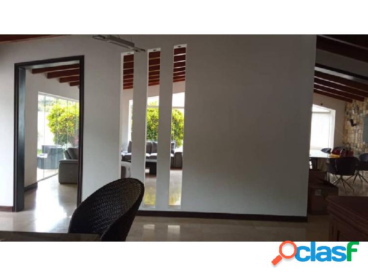 Vendo casa 650m2 4h/4b/4p Prados del Este 5028