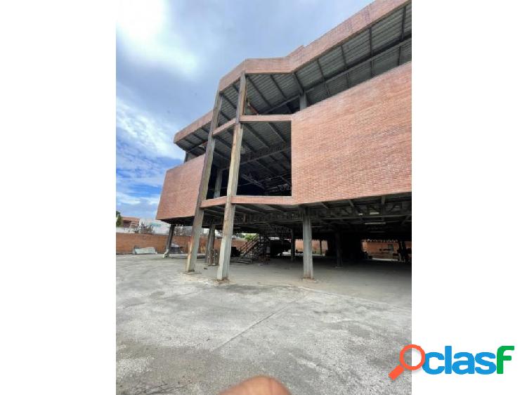 Edificio Industrial en La Trinidad