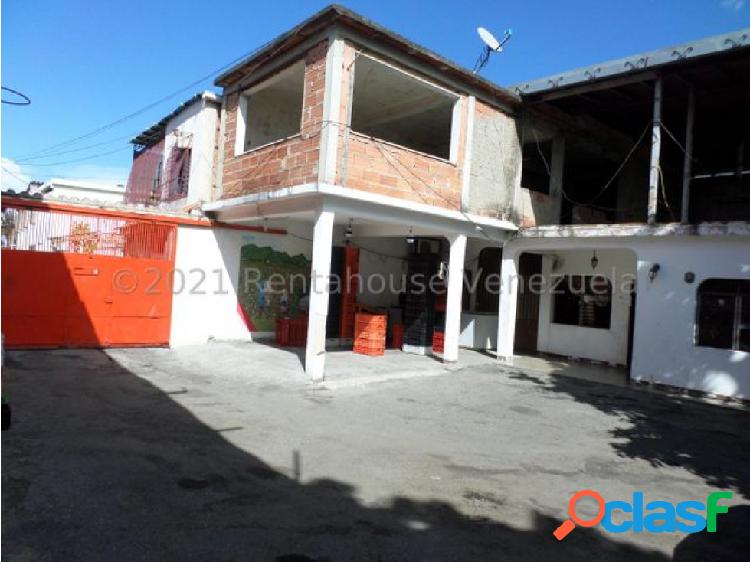 Casa en venta Oeste de Barquisimeto. Av. Fuerzas Armadas
