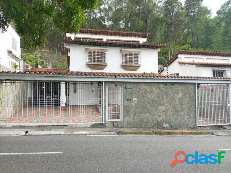 Casa de Dos plantas en Urbanización Alto Prado Caracas