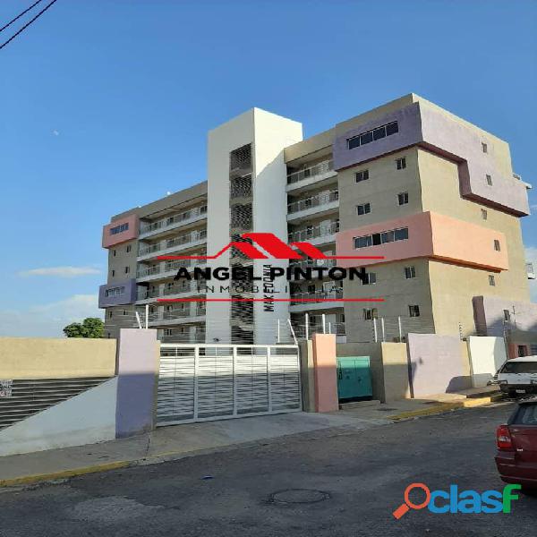 APARTAMENTO EN VENTA EN BELLOSO MARACAIBO API 2322