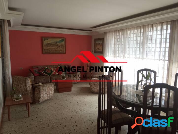 CASA COMERCIAL EN VENTA LOS ACEITUNOS MARACAIBO API 3021