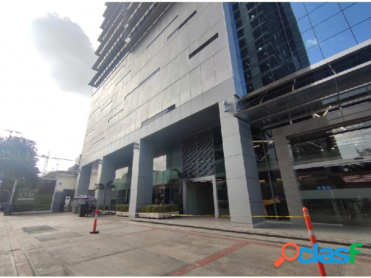 Oficina en obra gris en las mercedes Centro Financiero