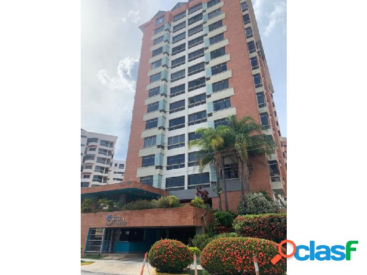 APARTAMENTO AMOBLADO EN RES. MONTE CARMELO EN VENTA