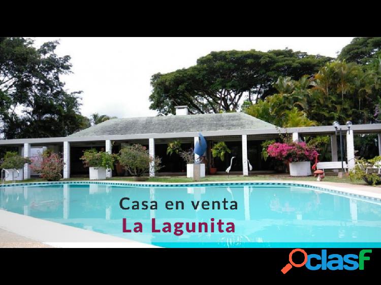 Amplia quinta en La Lagunita con piscina, churuatas y salón