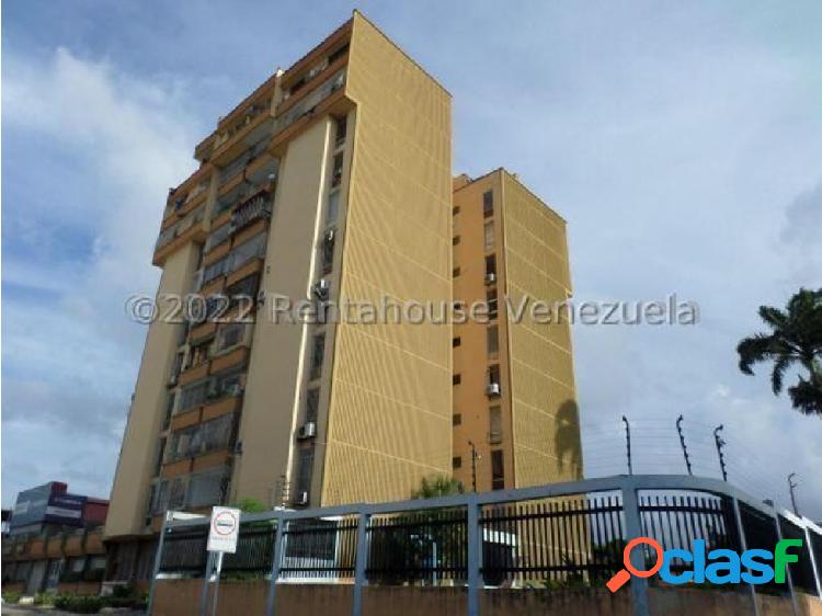 Apartamento en Venta Cabudare Centro, Res. Sanare 22-22220