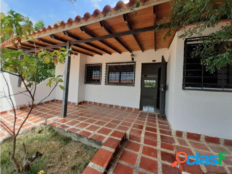 CASA EN VENTA CABUDARE. PIEDAD NORTE URB. PRADOS PLAZA