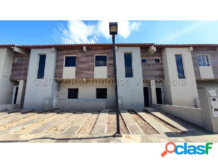 CASA EN VENTA Cabudare URB. LOS MEDANOS LA MORA 22-19508