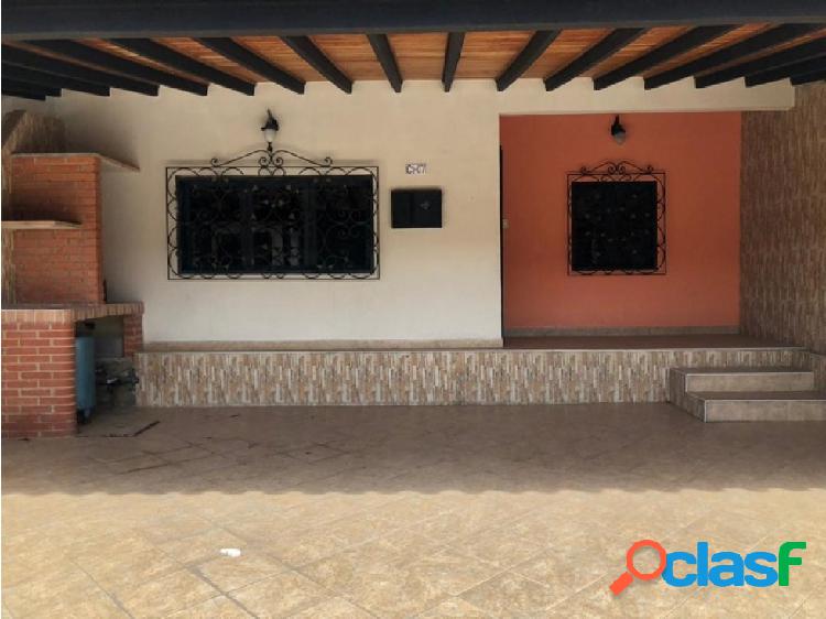 CASA EN VENTA EN CABUDARE. LOS BUCARES