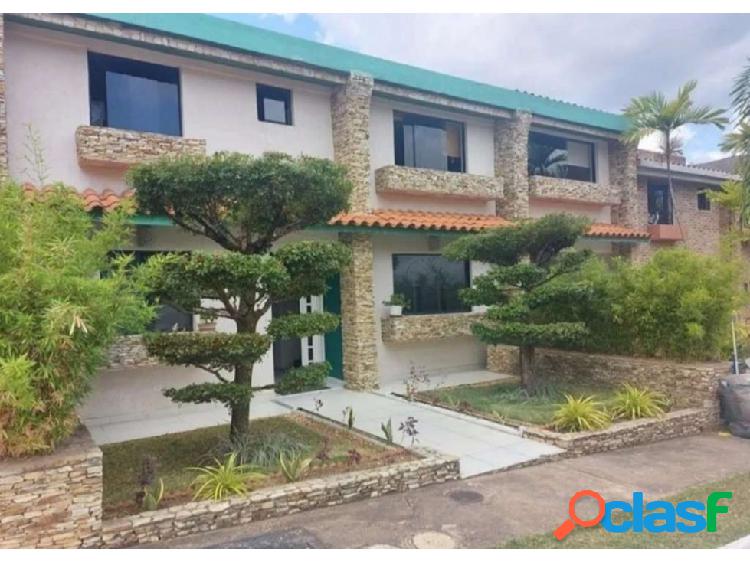 CASA EN VENTA EN PARQUE MIRADOR