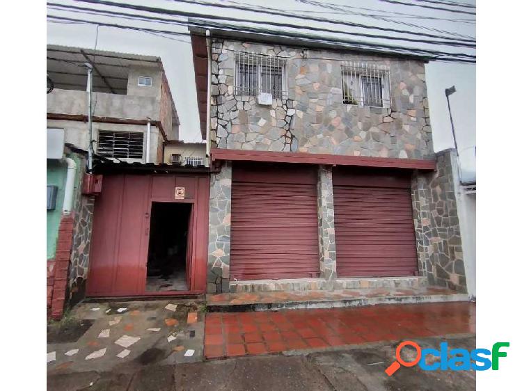 Casa con locales comerciales en La Candelaria