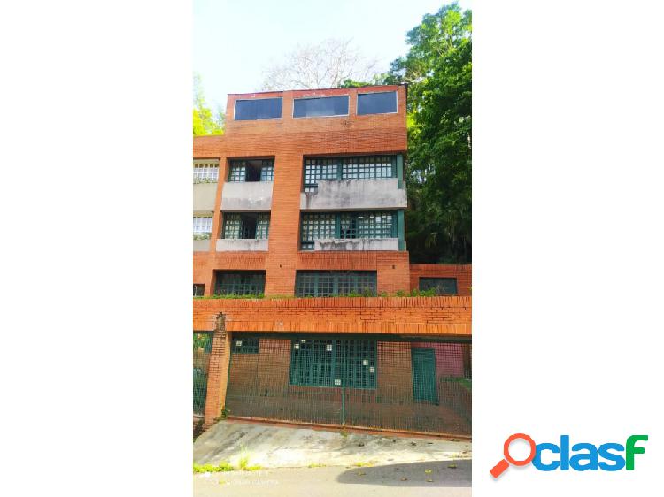 Casa en Venta 1200m2/9H/9B/3PE Urbanización Miranda