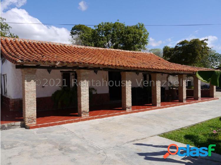 Casa en venta La Ensenada Barquisimeto 22-6128 Vc