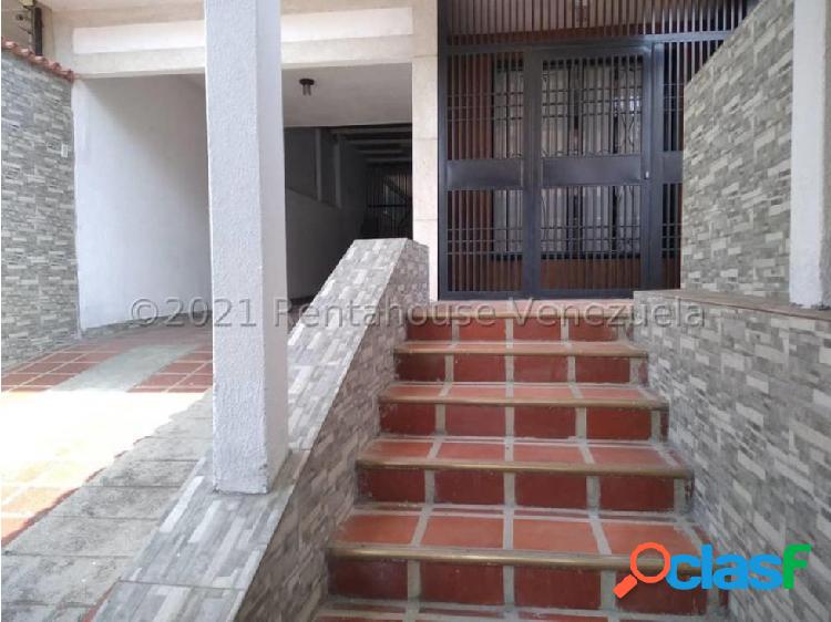 Casa en venta en el Marques 21-11872 Odette Favrin 0414