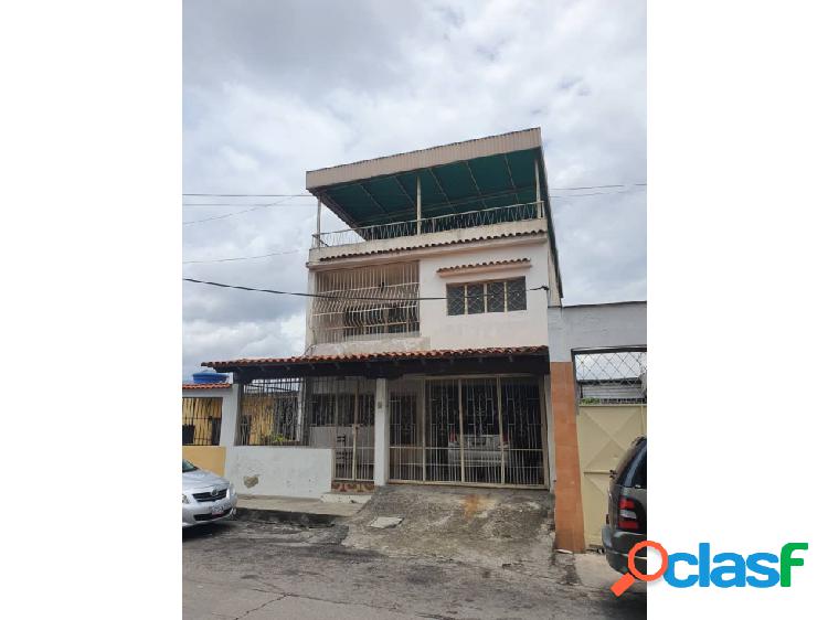 Casa en venta en en Centro de Guatire, edo. Miranda