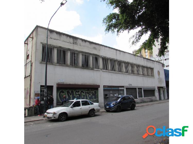 EDIFICIO INDUSTRIAL / COMERCIAL EN LA CANDELARIA +2.600 MTS2