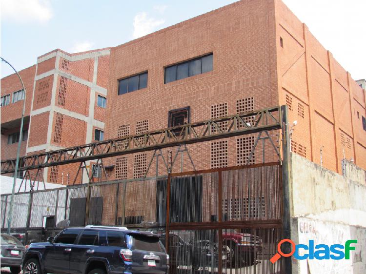 EDIFICIO INDUSTRIAL EN LA URBINA +1.500 MTS2 DE CONSTRUCCION