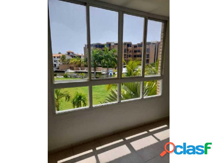 EN ALQUILER APARTAMENTO EN C.R MARINA DEL REY, LECHERIA